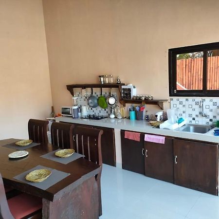 The Jade Garden - Your Home In Gili Air New House! Extérieur photo