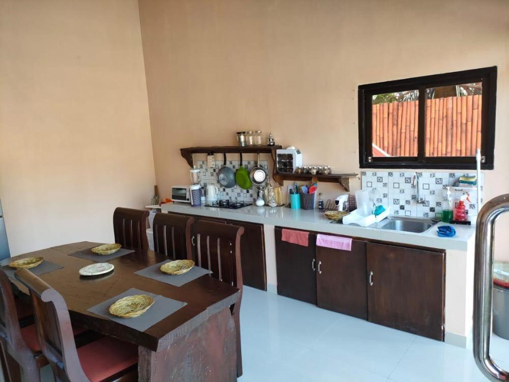 The Jade Garden - Your Home In Gili Air New House! Extérieur photo